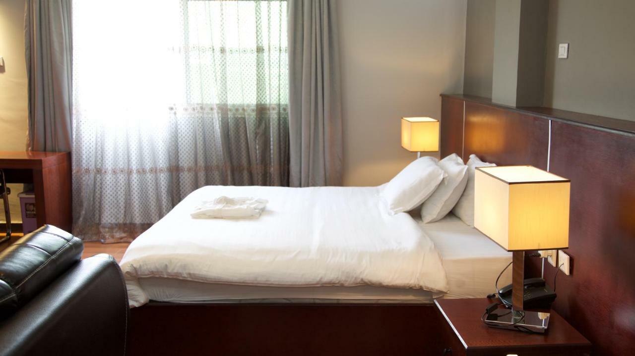Yinm Furnished Apartment アジス・アベバ エクステリア 写真
