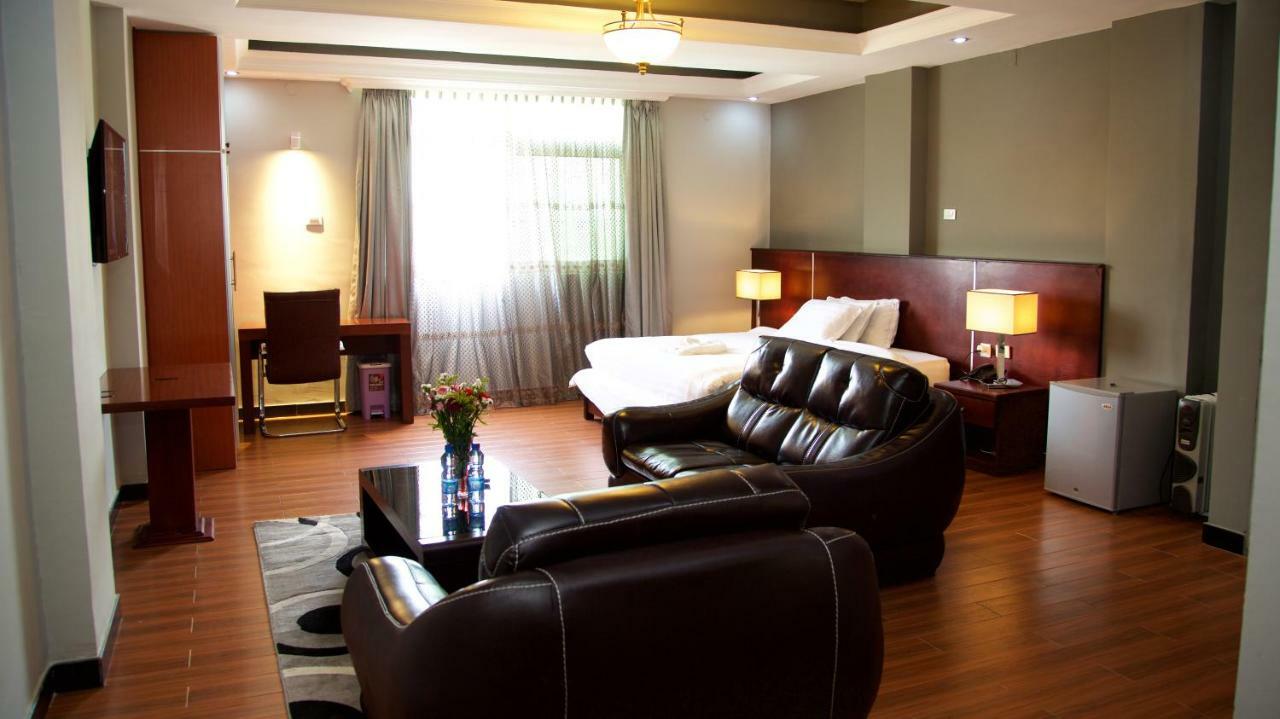 Yinm Furnished Apartment アジス・アベバ エクステリア 写真